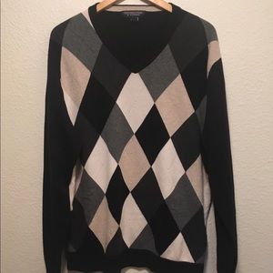 Roundtree & Yorke Sweaters Men’s Sz L  Blk/Tan $10 WHEN ADDED TO A BUNDLE OF 3)